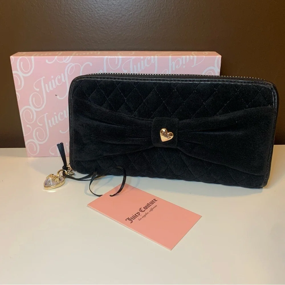 NWT Juicy Couture Tied With a Bow Large Zip Around Wallet